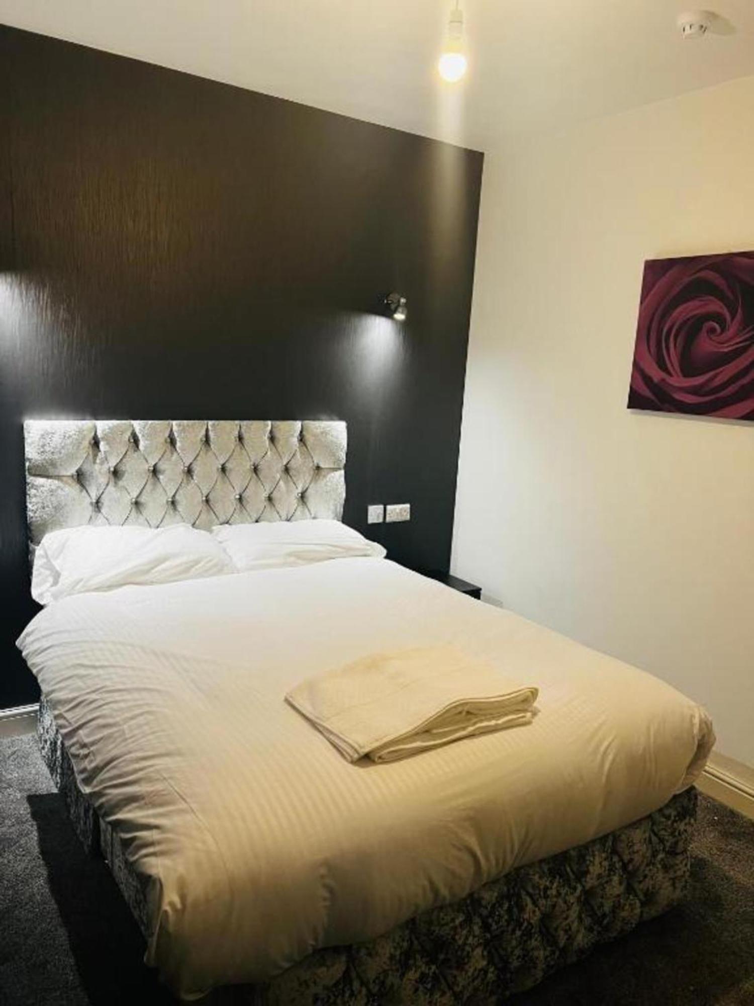 Oyo The Pleasant House Otel Manchester Dış mekan fotoğraf
